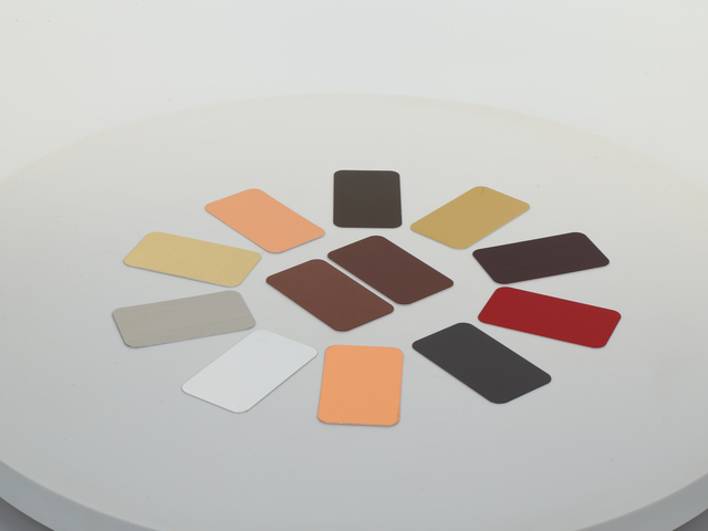 Feuille d'aluminium noire